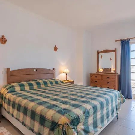 Rona Coelha - Close To The Beach And Amenities - All Ensuite Bedrooms *