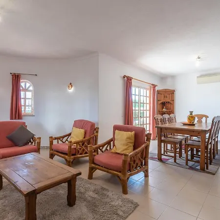 Rona Coelha - Close To The Beach And Amenities - All Ensuite Bedrooms
