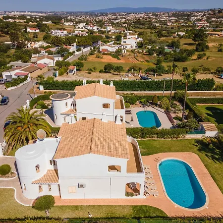 Rona Coelha - Close To The Beach And Amenities - All Ensuite Bedrooms Villa *