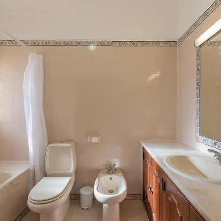 Villa Rona Coelha - Close To The Beach And Amenities - All Ensuite Bedrooms *