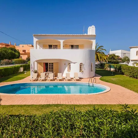 Villa Rona Coelha - Close To The Beach And Amenities - All Ensuite Bedrooms